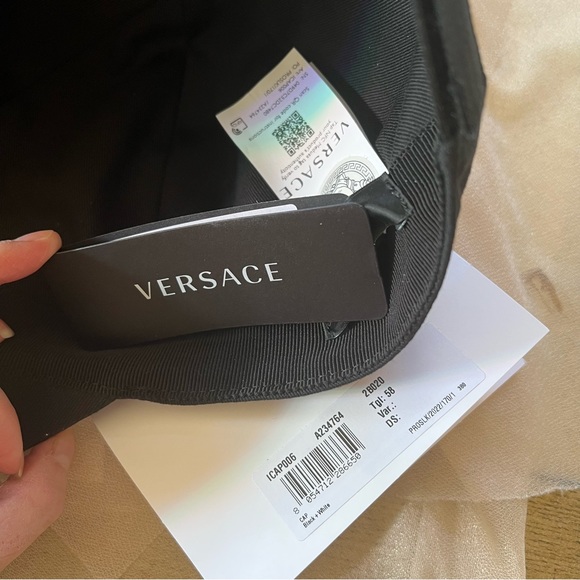 100% AUTHENTIC!! VERSACE NWT Cappellino Logo Baseball Cap main image 4